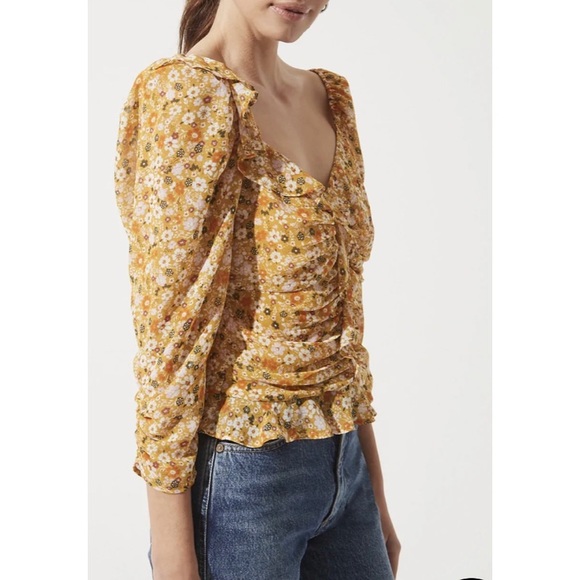 Astr Tops - ASTR the label ruched sleeve sweetheart top mustard orange floral blouse small